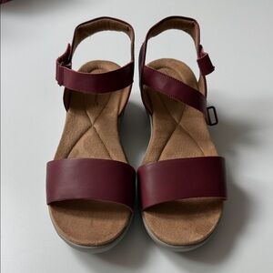 Women's Burgundy Sandals